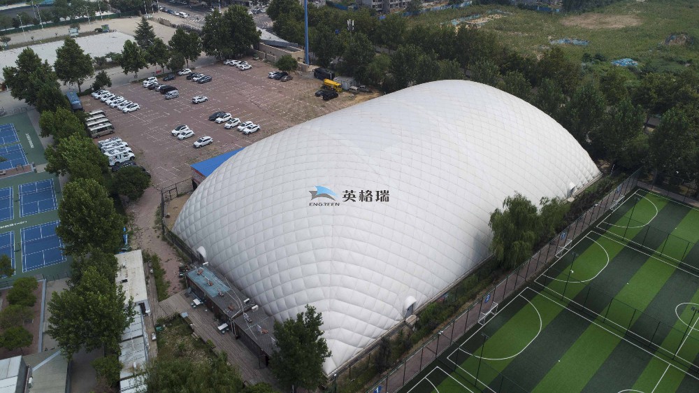 安裝應(yīng)急照明系統(tǒng)對于氣膜羽毛球館的日常運營有何影響？