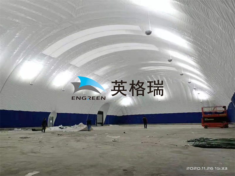 用氣膜結(jié)構(gòu)搭建倉儲館具有省錢節(jié)約能源等多種優(yōu)點(diǎn)