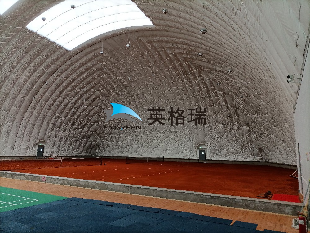 打網(wǎng)球的好去處，氣膜網(wǎng)球館為大家提供一個(gè)舒適的運(yùn)動(dòng)環(huán)境